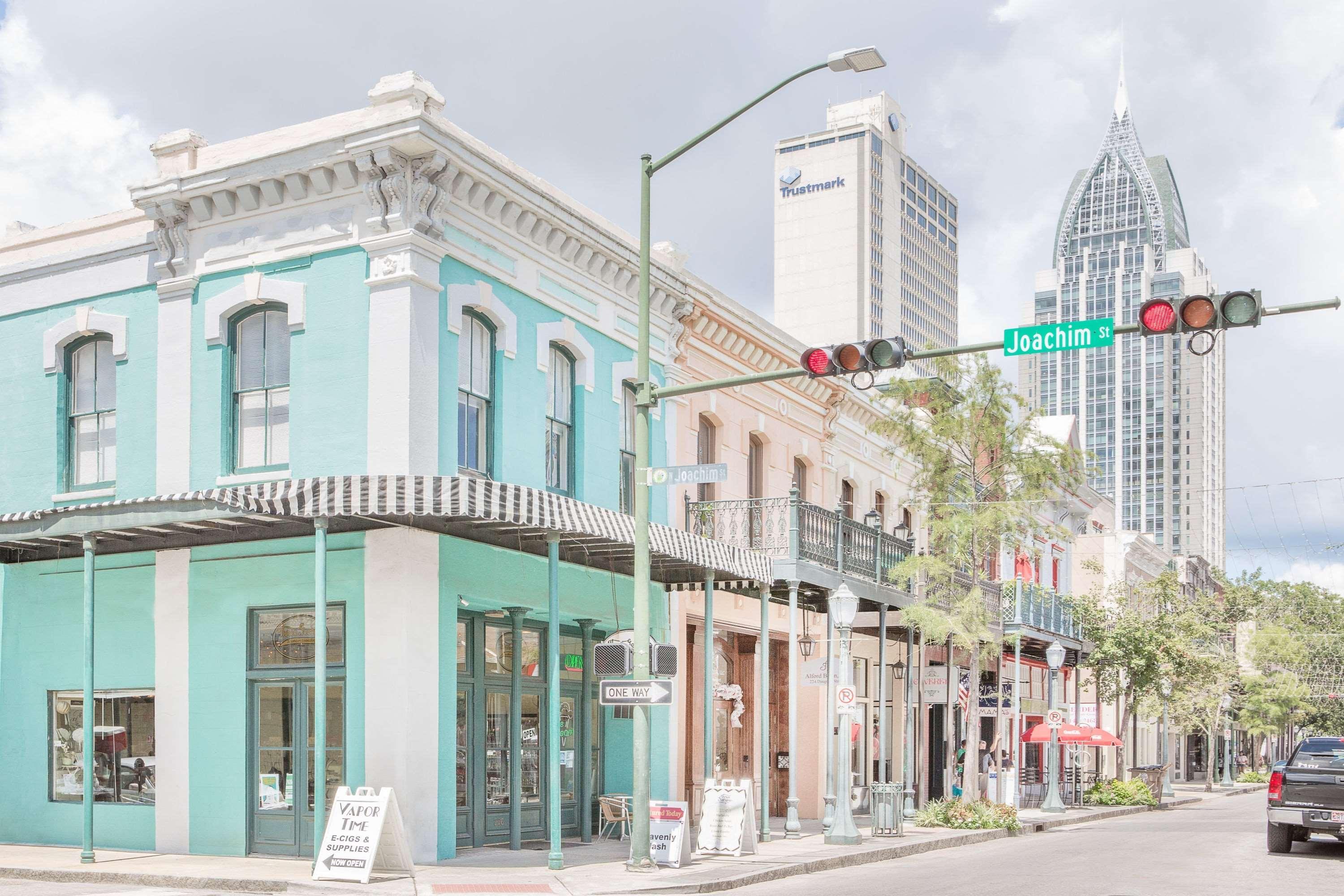 Super 8 By Wyndham Mobile Exterior foto